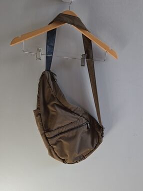 Ameribag Healthy Back CrossbodyBag In Brown